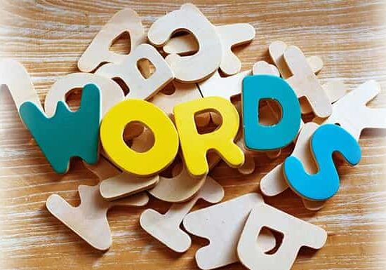 8 Best Spelling Games for Adults feature image