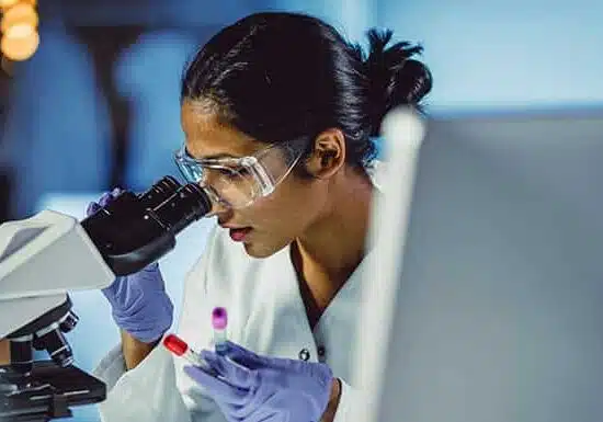 Here's-What-You-Can-Do-With-A-Biology-Degree