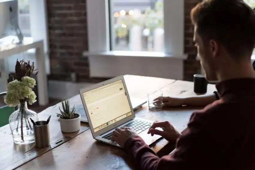 assignment in distance education Student learning online