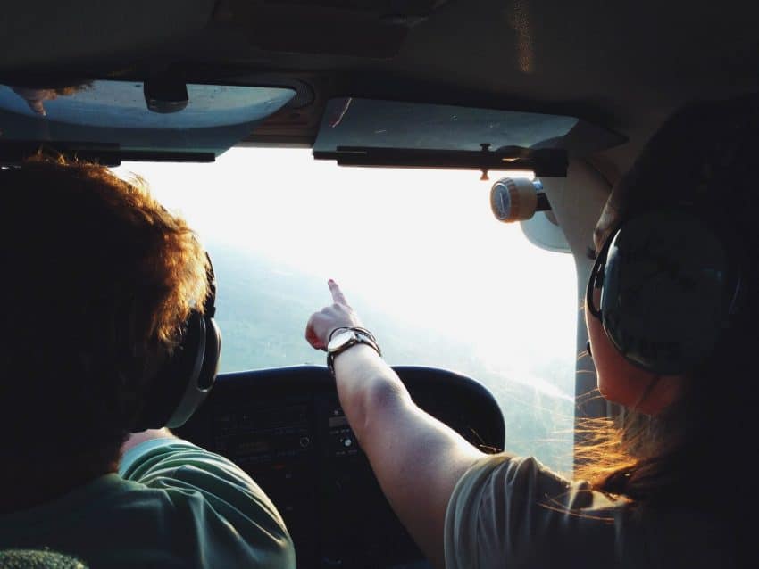 Becoming a commercial pilot does not require a degree