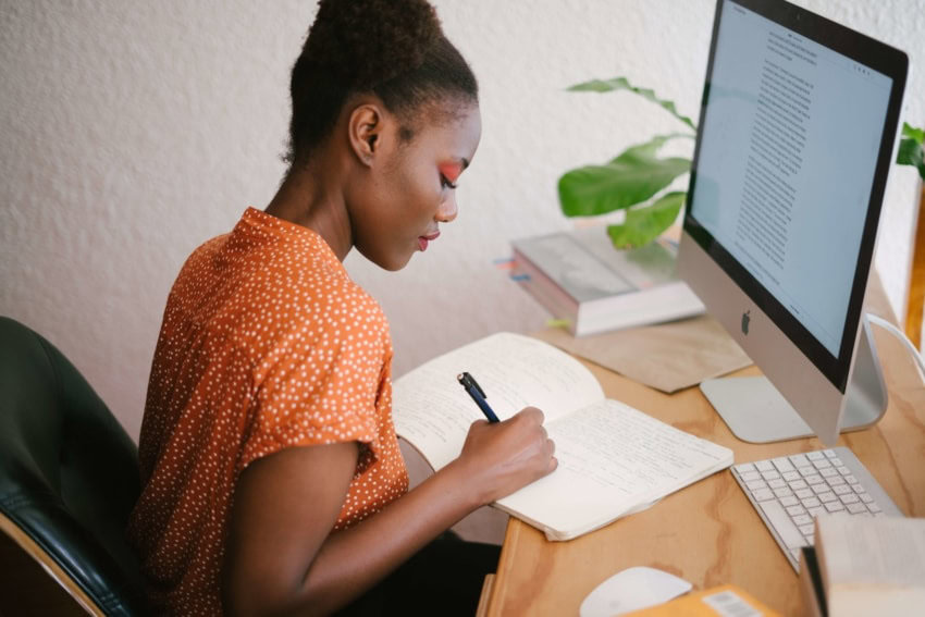 A female student applying for a degree program at the University of the People