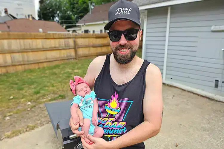 UoPeople MBA grad with his daughter