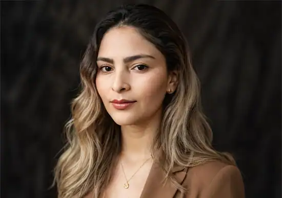 a female MBA student of University of the People