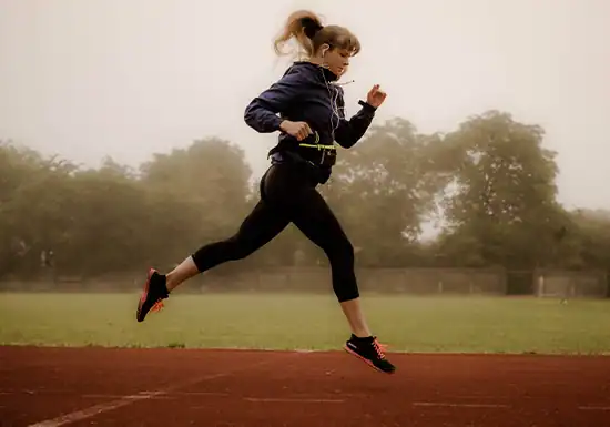 a female Ukrainian health science student of UoPeople
