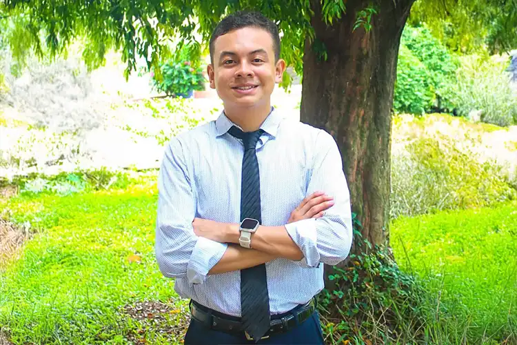 A Male Computer Science Bachelor's Degree Student at UoPeople