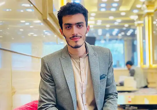 an Afghan male computer science bachelor's student at UoPeople