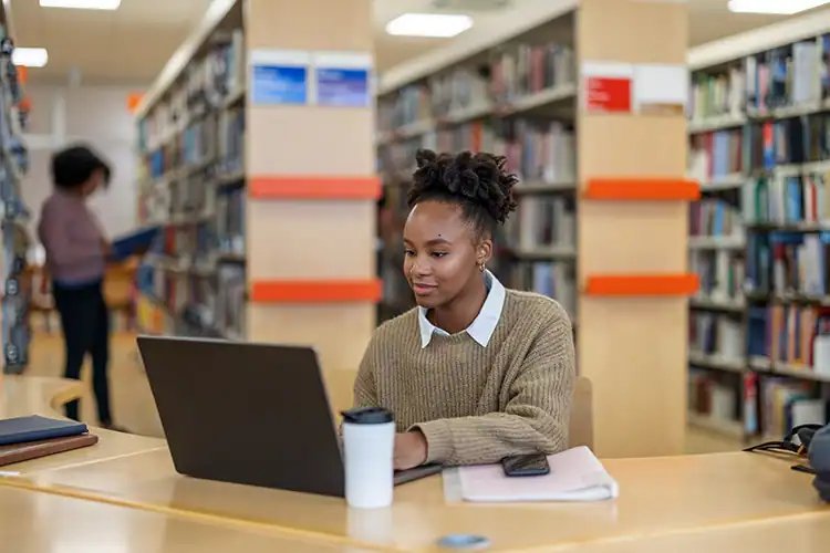 How to pay for college without FAFSA or student loans