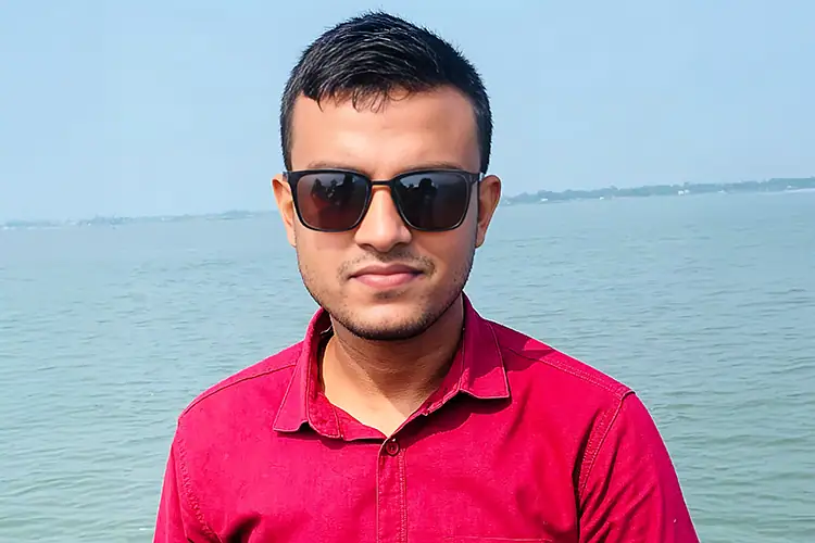 a Bangladesh-based male Health Science student of UoPeople
