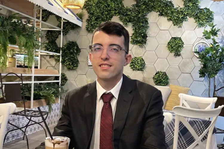 a male Computer Science student of UoPoeple, based in Venezuela