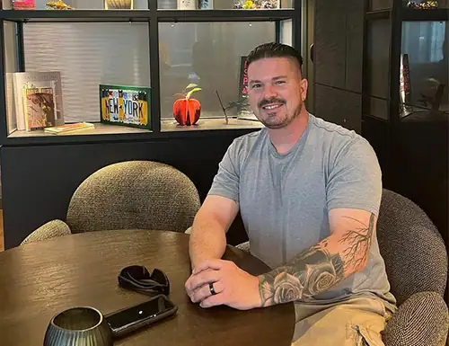 a US-based male business administration student of UoPeople