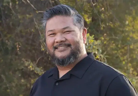 a US-based male MBA graduate of UoPeople