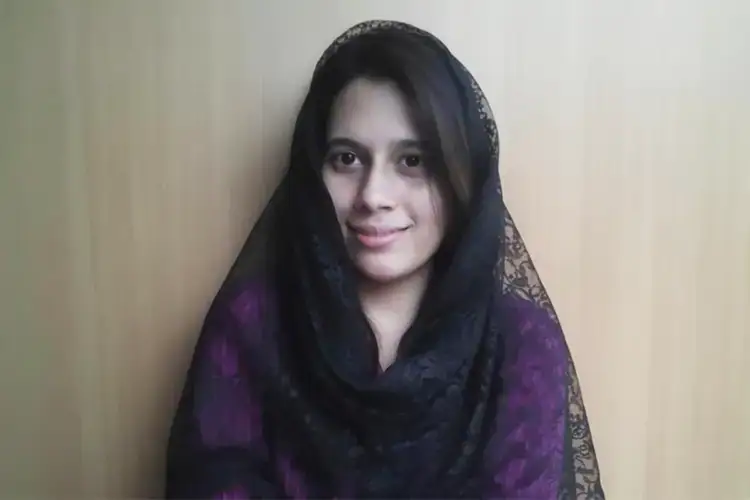 a female M.Ed. graduate of UoPeople