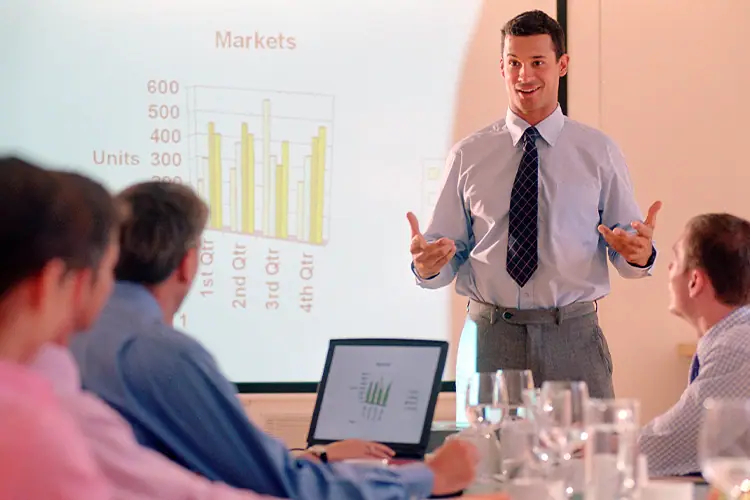 Business vs. Computer Science: Which Degree Is Better for a Tech Career?