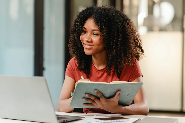 What Should You Check Before Enrolling in an Online University